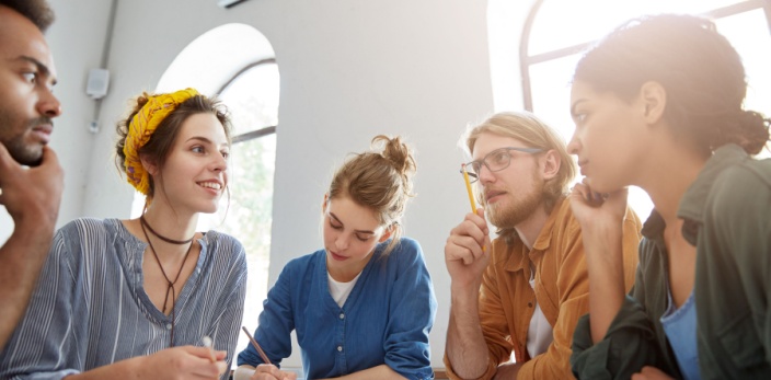 Group-of-college-students-communicating